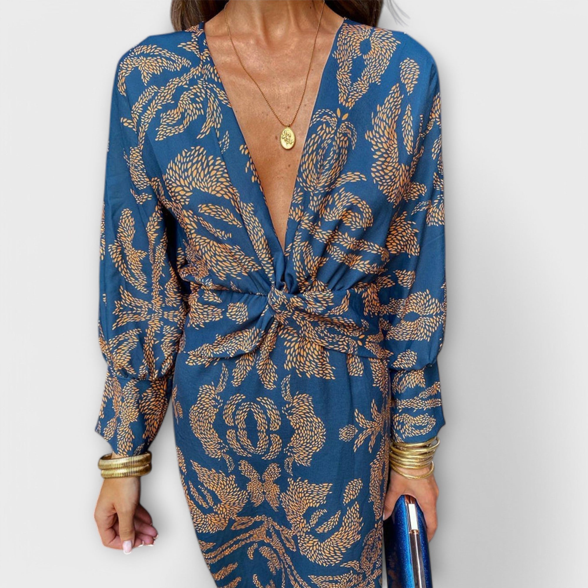 Mila | Elegant Long-Sleeve Dress Blue, photo studio