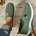 Carry | Knit Slip-On Shoes with a Cut-Out Front
