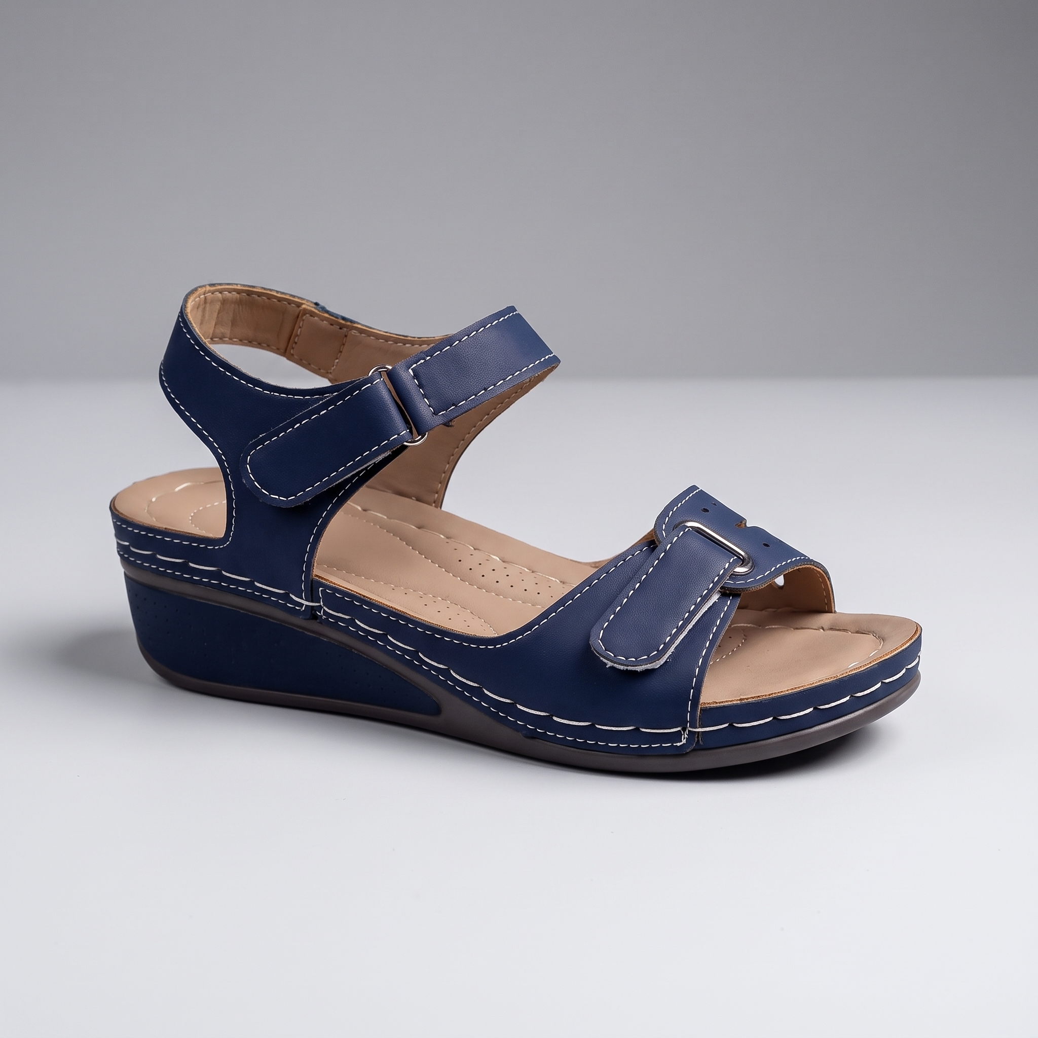 Blake | Comfort Sandals with a Padded Footbed Blue, photo studio