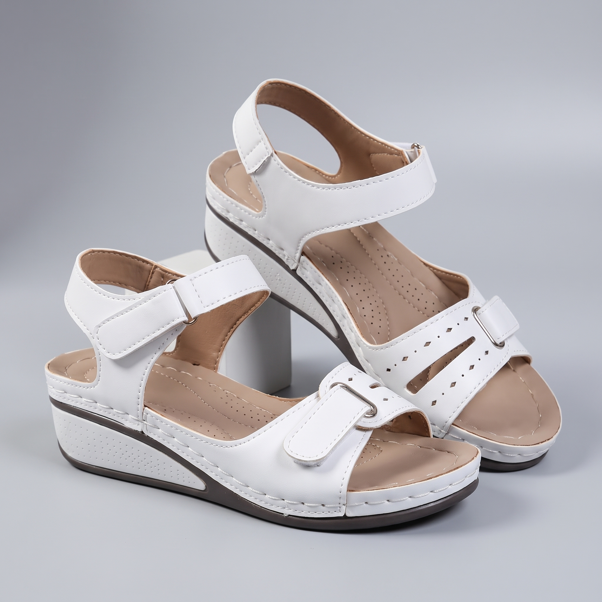 Blake | Comfort Sandals with a Padded Footbed White, photo studio