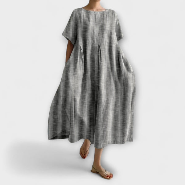 Dorinda | Simple Oversized Dress with Pockets Grey, studio photo