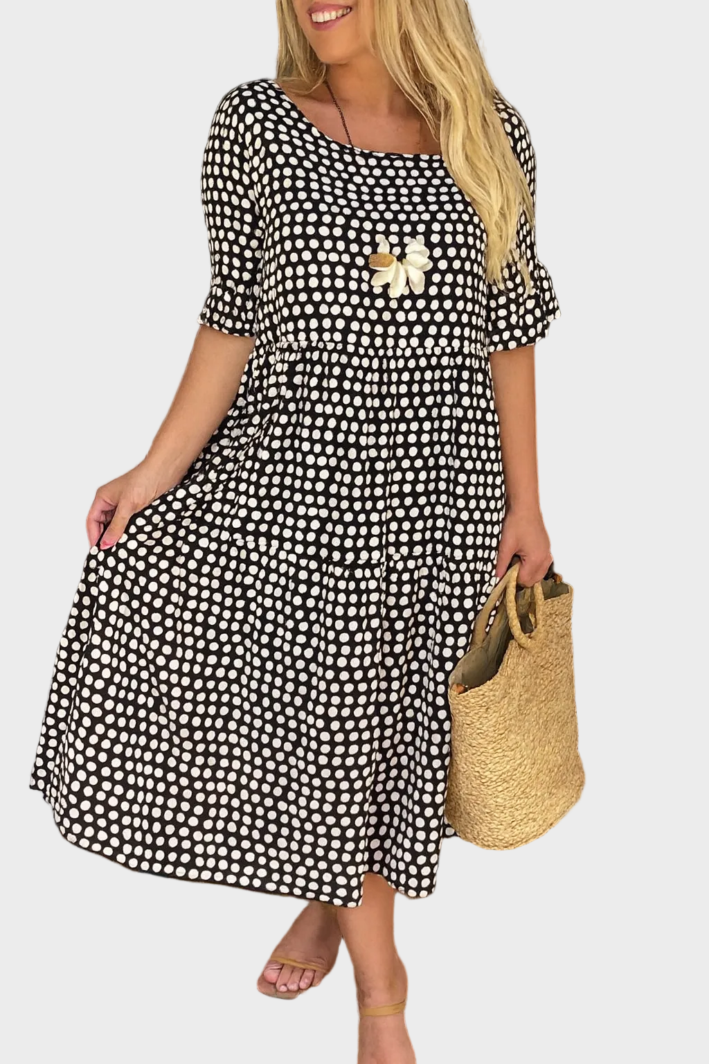 Short-Sleeve Midi Dress Black, photo studio