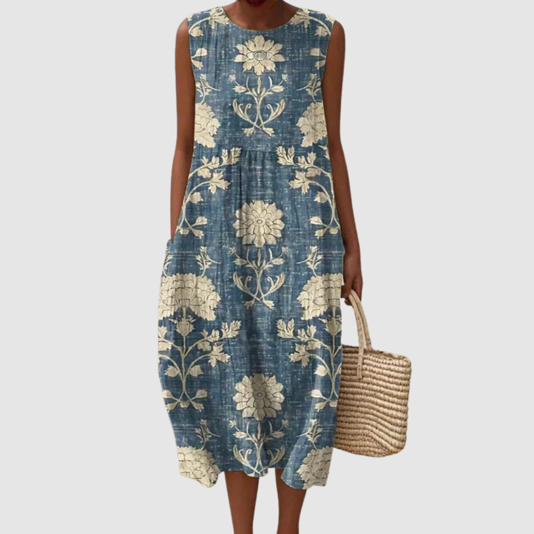 Meredith | Everyday Midi Dress Navy, photo studio