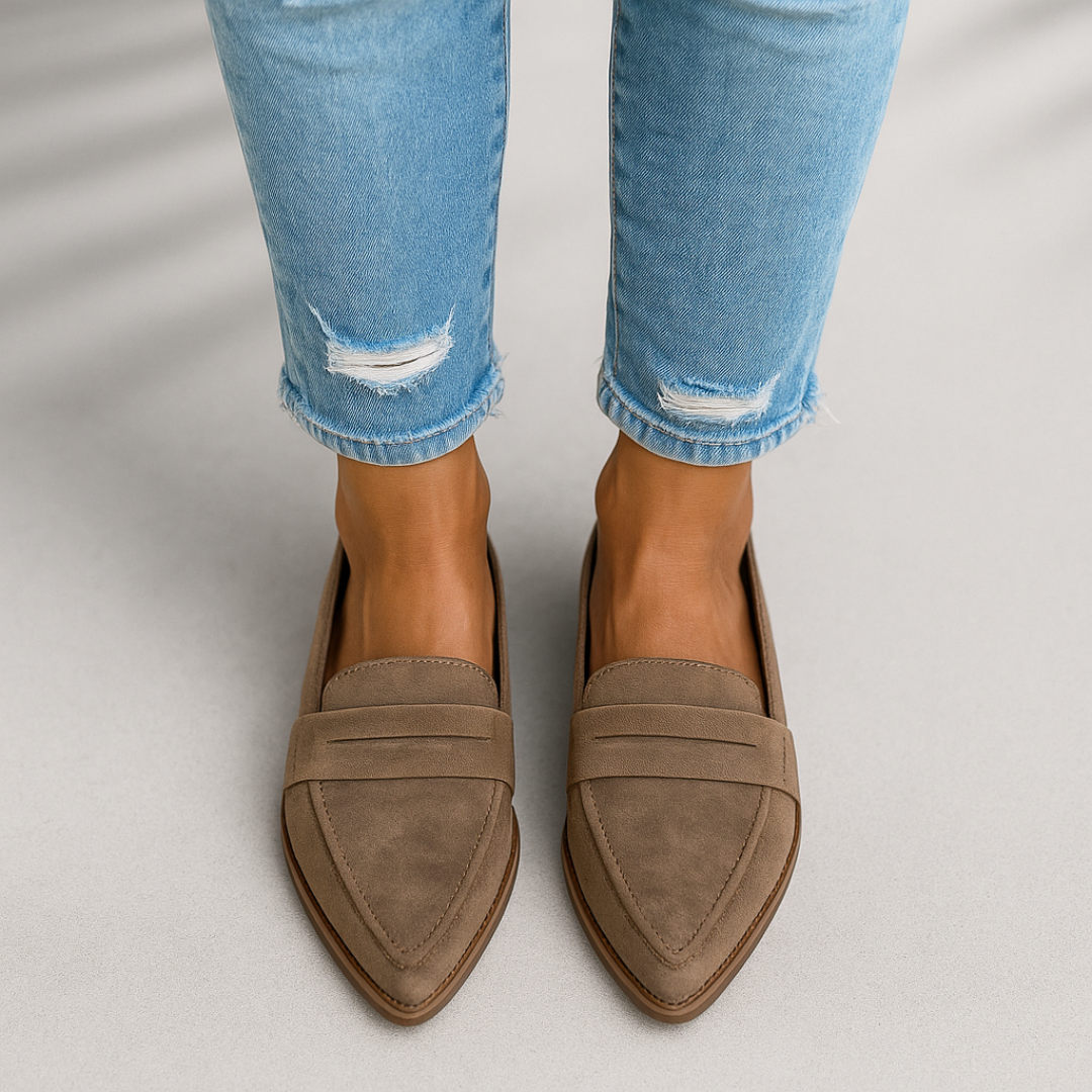 Luz Elegant Pointed Slip-On Loafer Khaki, photo studio