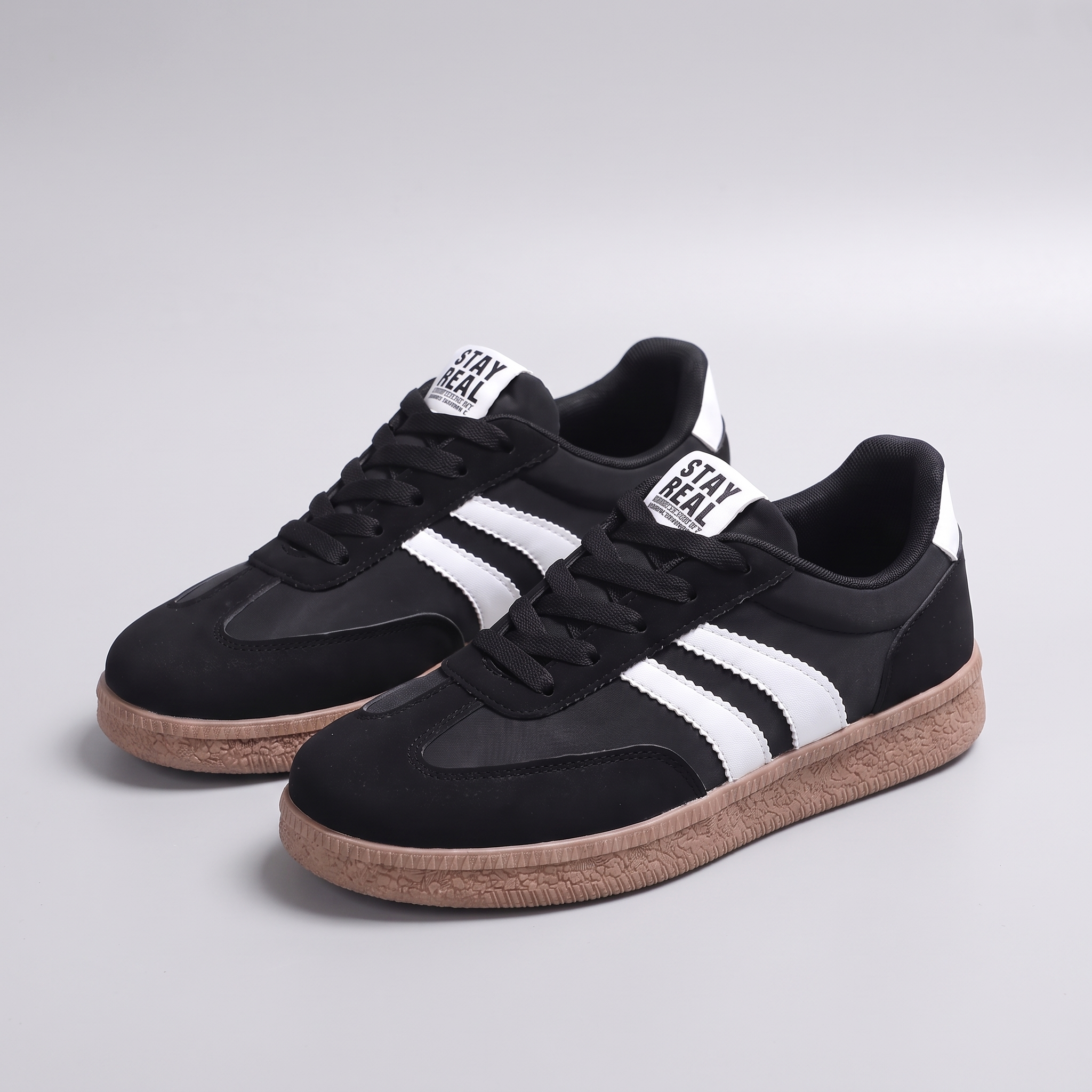 Doveshire | Comfort Shoes with a Soft Lining Black, photo studio
