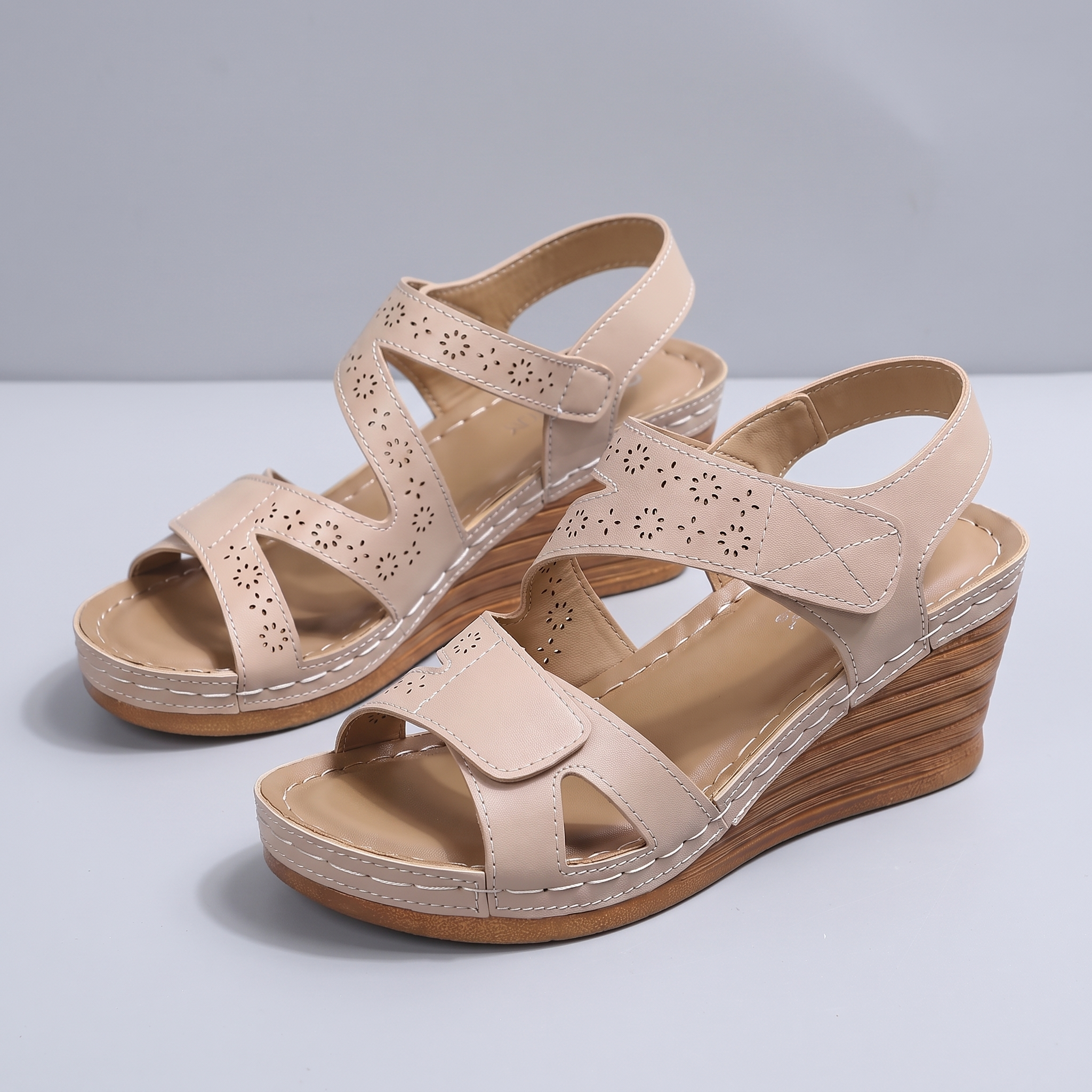 Fleur | Wedge Sandals with Cut-Out Straps Cream, photo studio