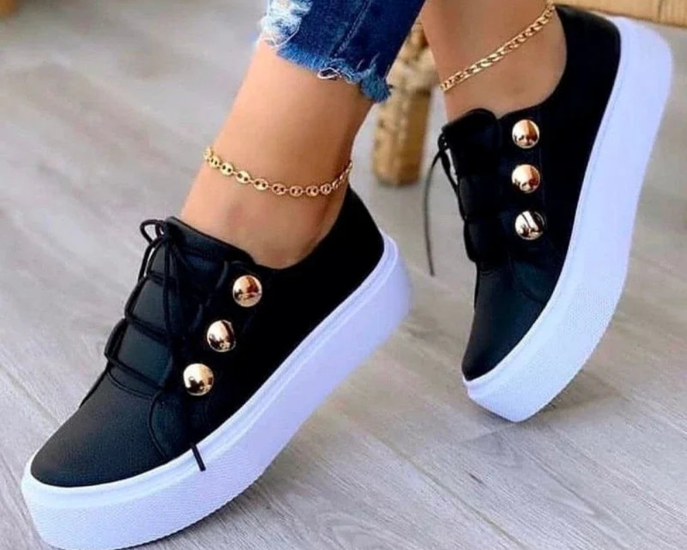 Clover Orthopedic Platform Sneakers Black, photo studio