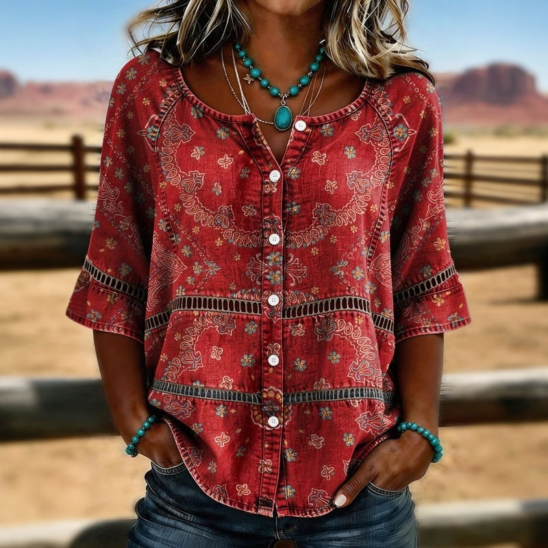 One blouse, from coffee to dinner.
