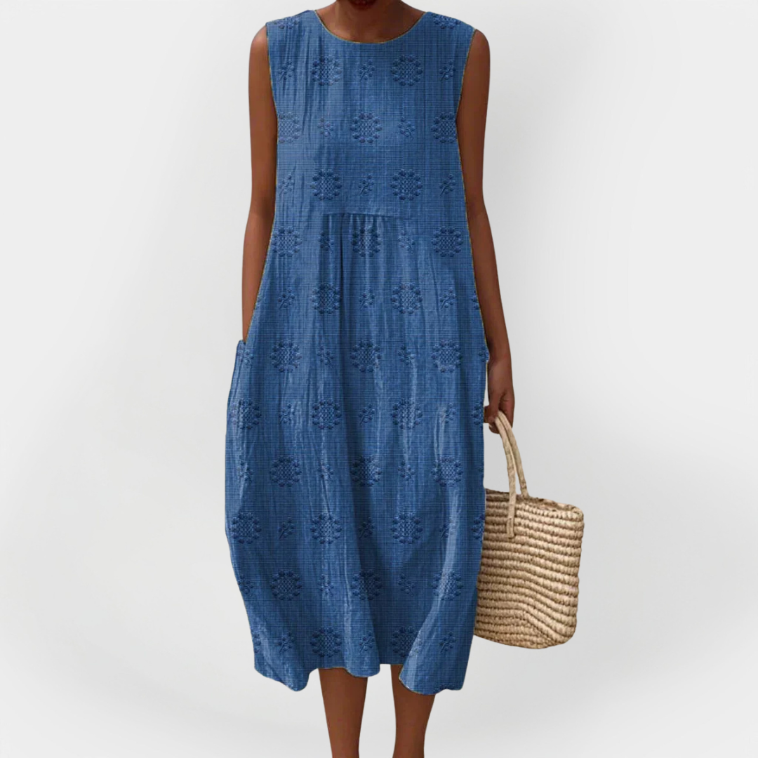Elegant Sleeveless Cotton Dress with Pockets Blue, photo studio