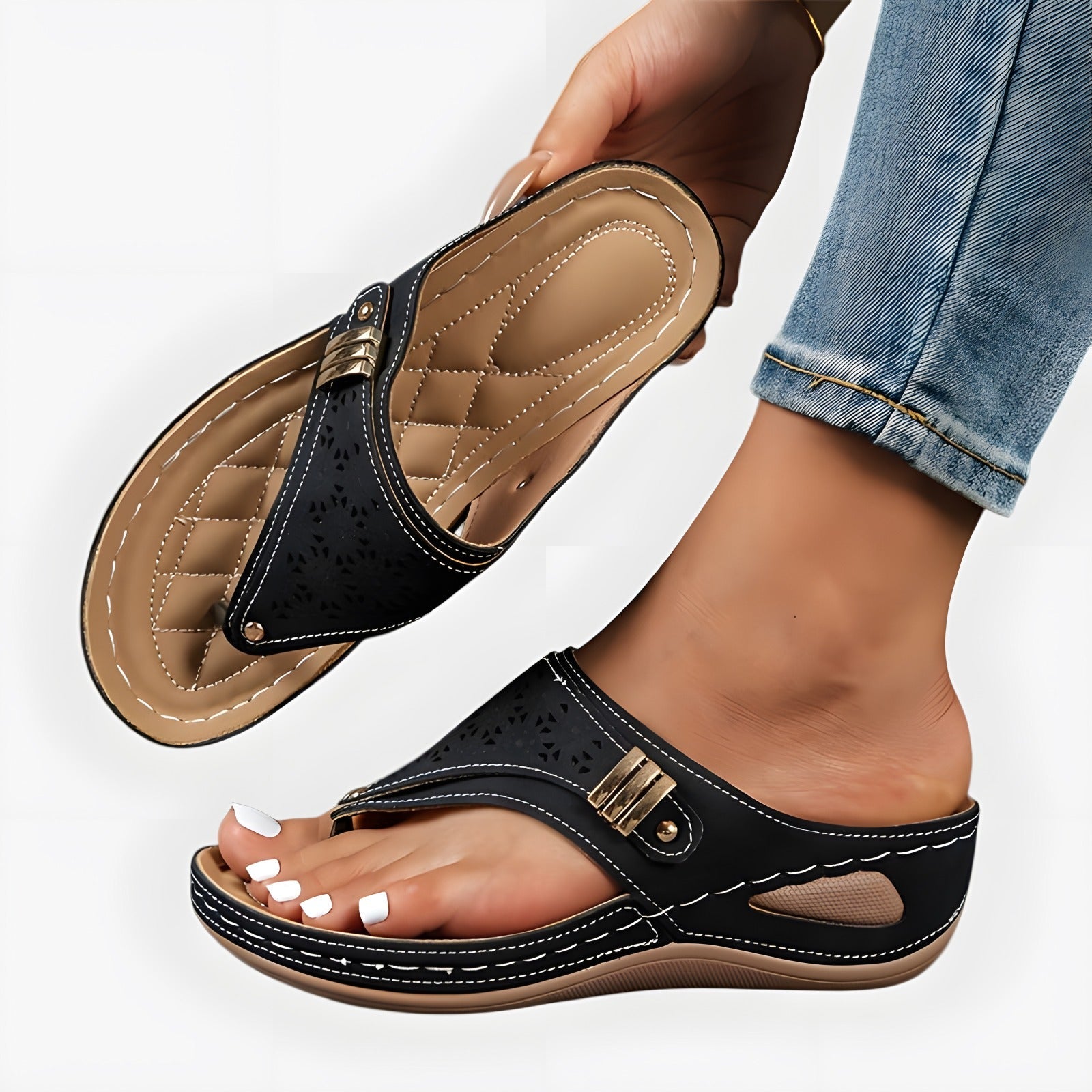 Annika | Women's Flip Flop Sandals Black, photo studio
