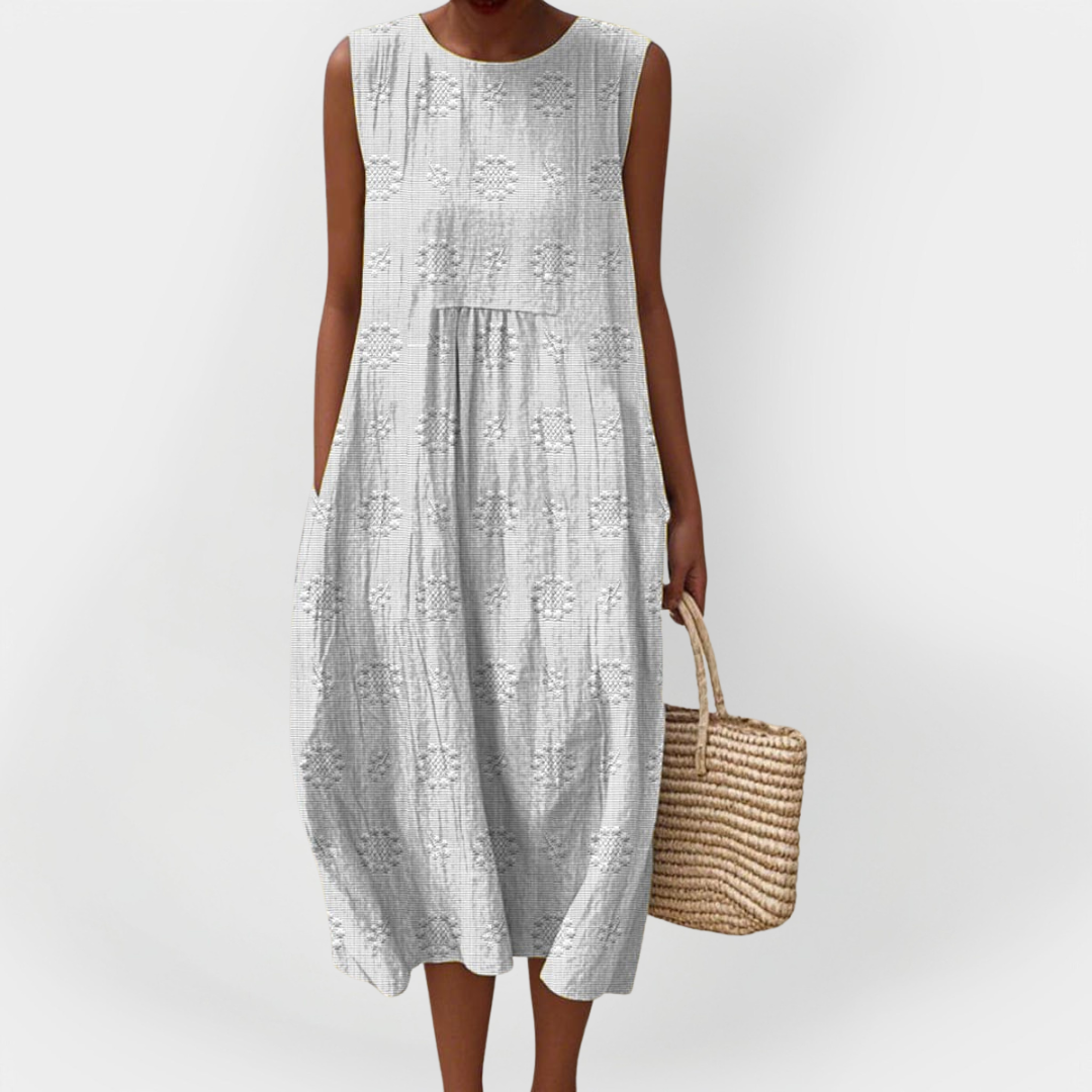 Elegant Sleeveless Cotton Dress with Pockets White, photo studio