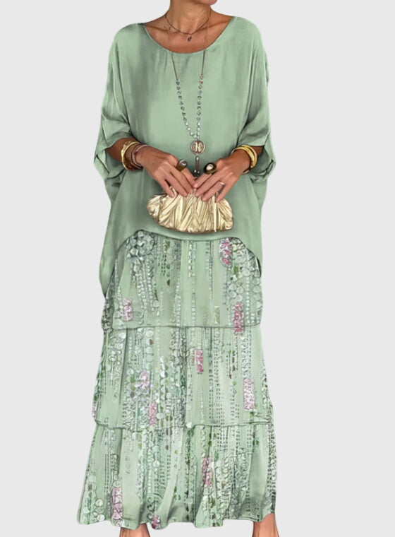 Elegant Flowy Maxi Dress Green, studio photo