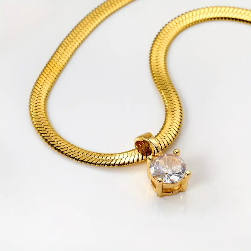 Tuathla | Rhinestone Pendant Necklace