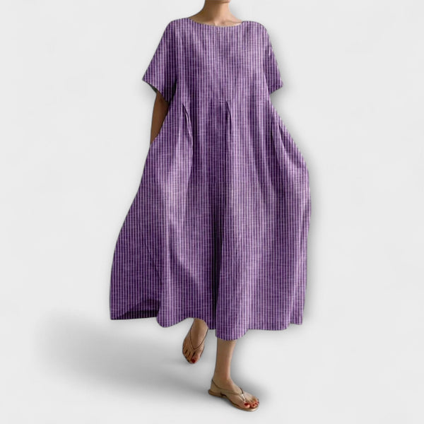 Dorinda | Simple Oversized Dress with Pockets Lilac, studio photo