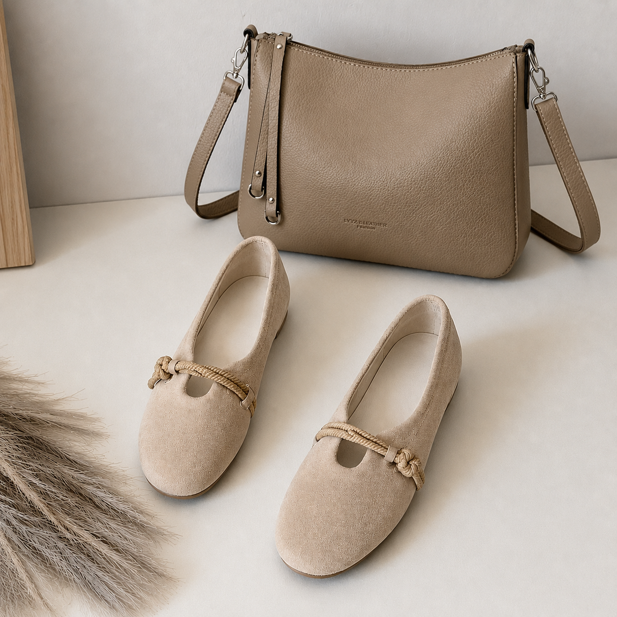 Piper Orthopedic Loafers Beige, photo studio