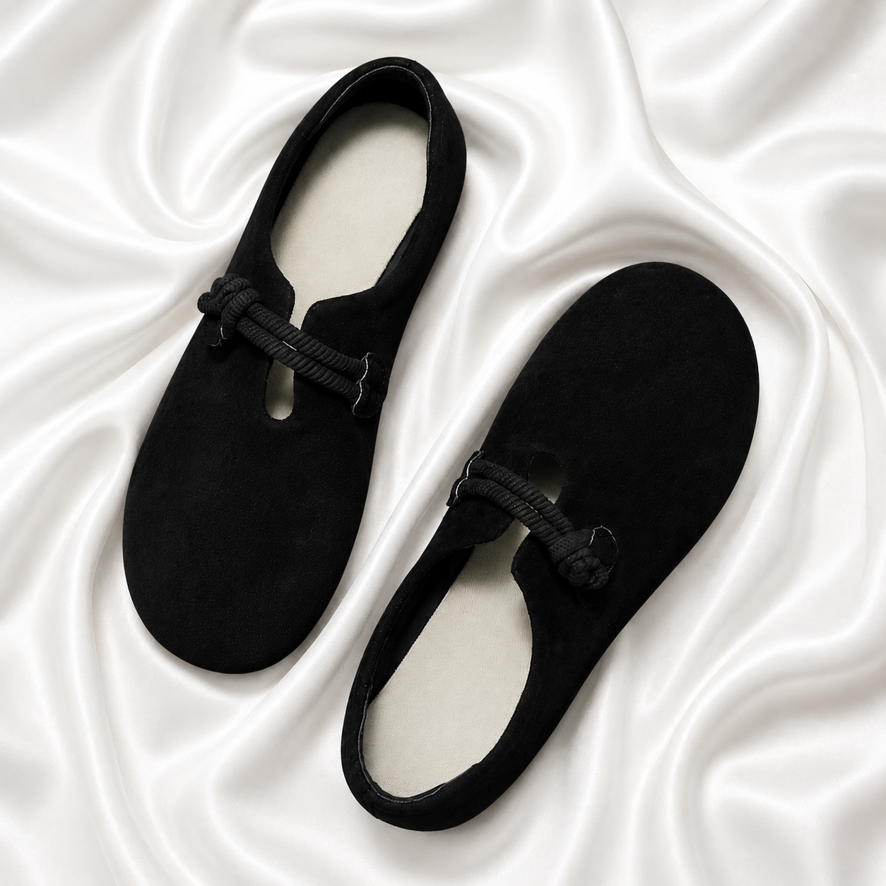Piper Orthopedic Loafers Black, photo studio