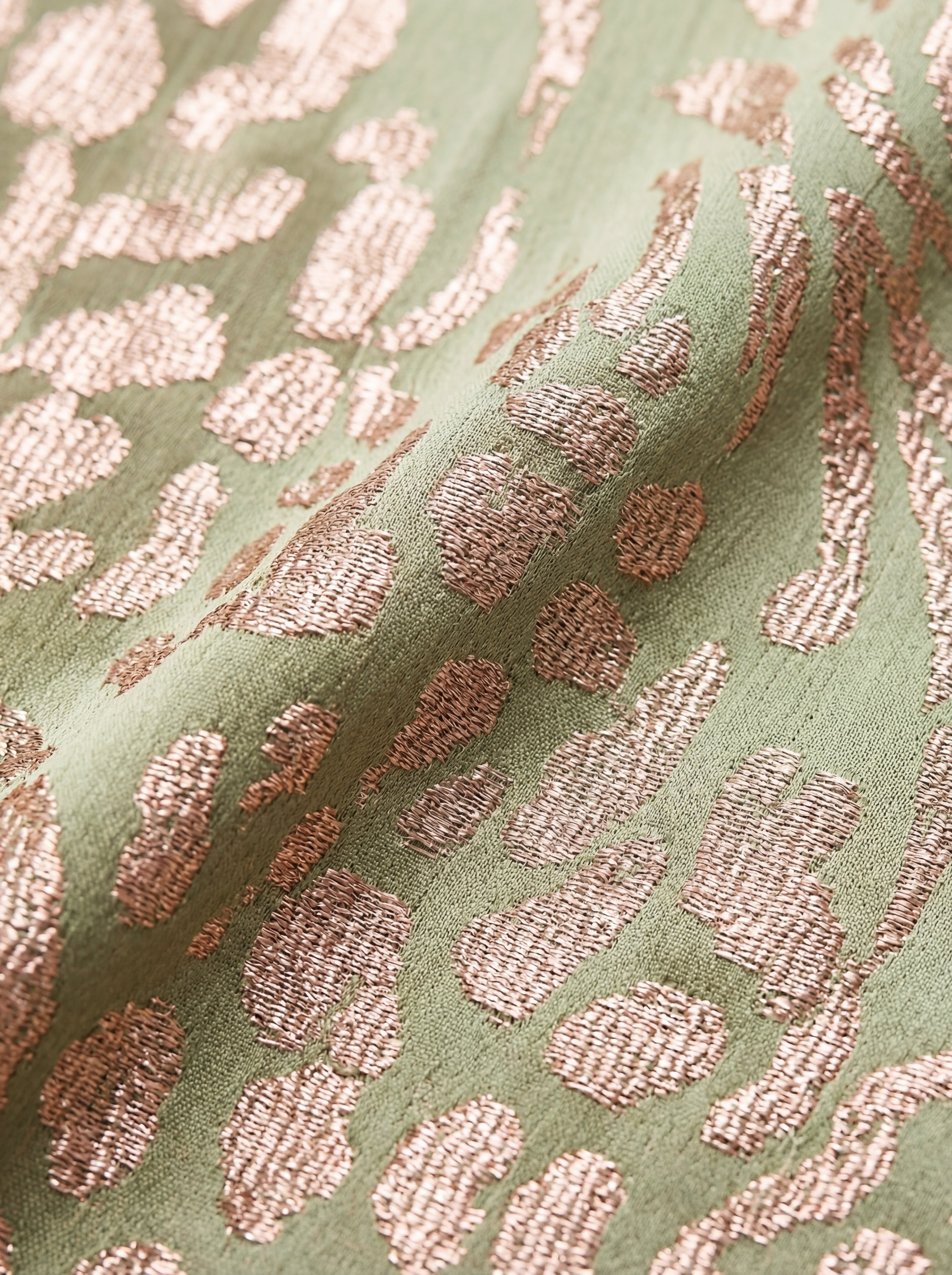 Georgina | Elegant Dress in Light Flowy Fabric