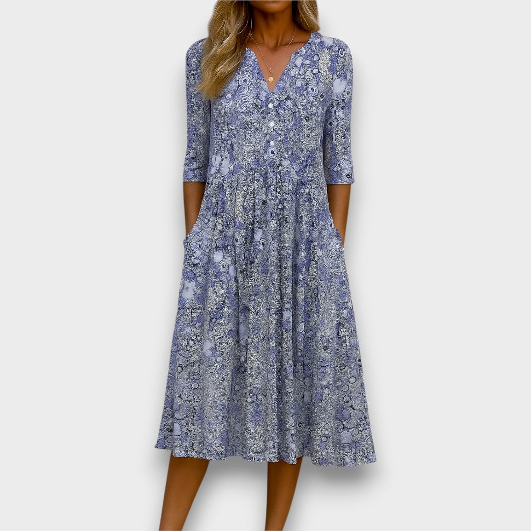 Harlow | Button-Front Dress Blue, photo studio