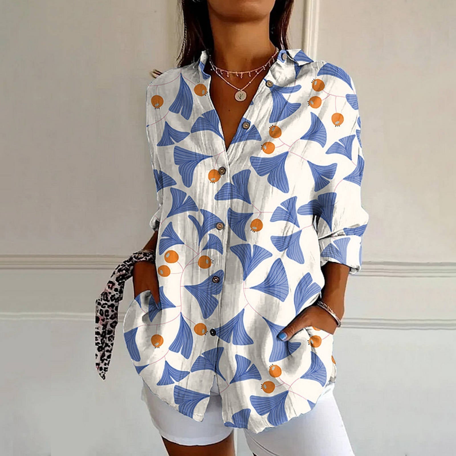 Lulu | Vintage Floral Blouse with Pockets Light Blue, studio photo