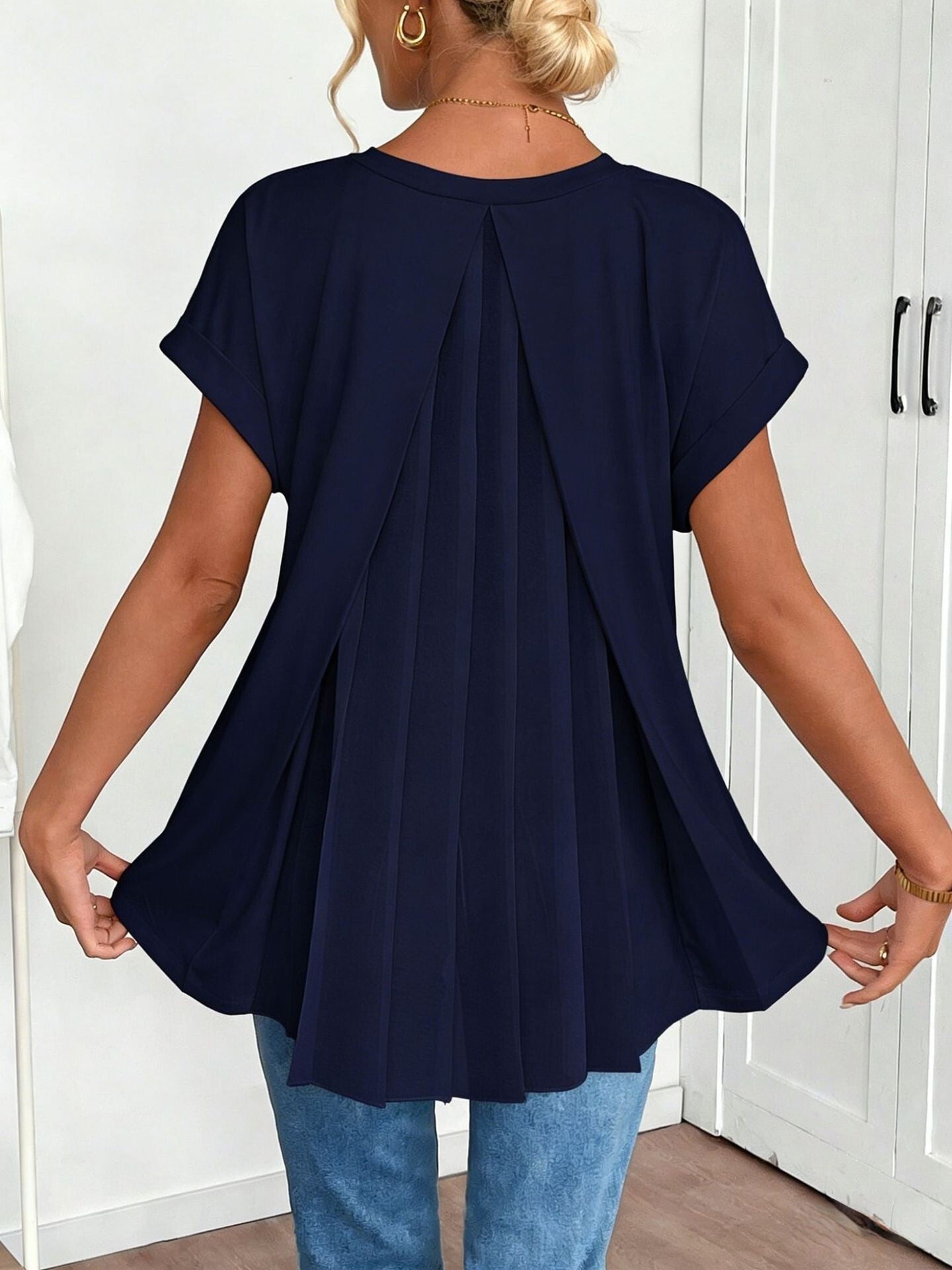 Alina | Elegant Pleated Tunic Dark Blue, studio photo