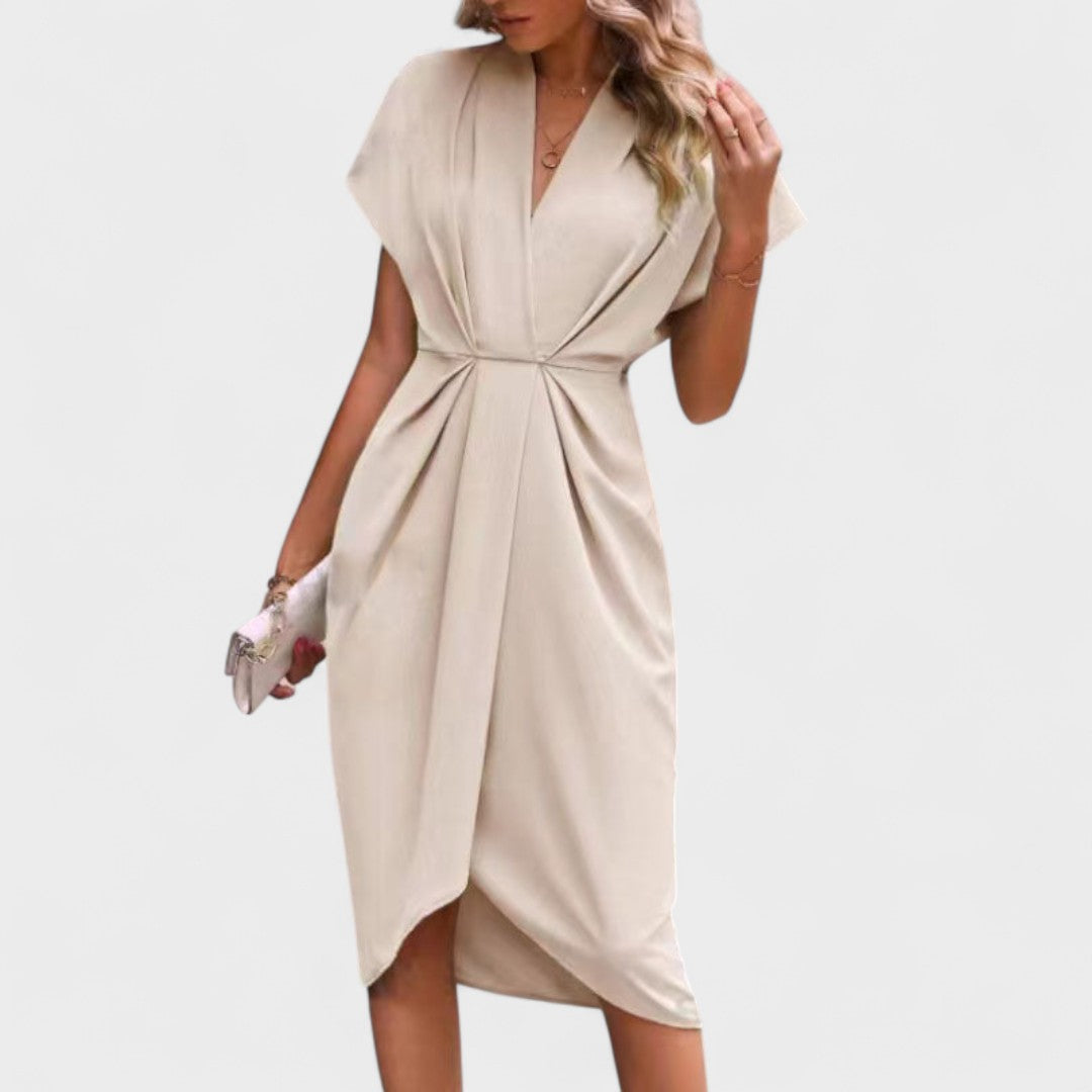 Tiana | Elegant Midi Dress Milk, photo studio
