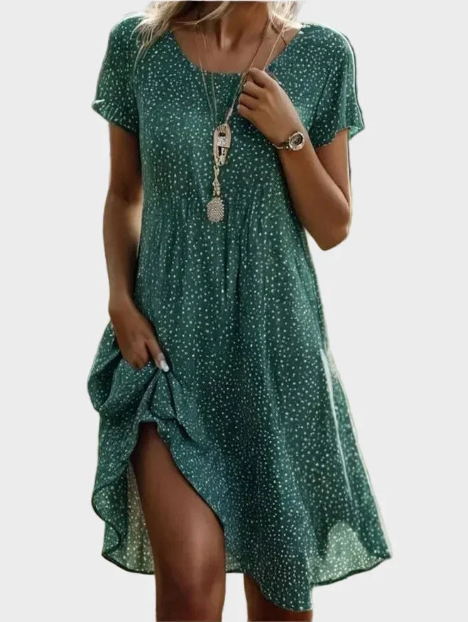 Serena | Elegant Dress Green, photo studio