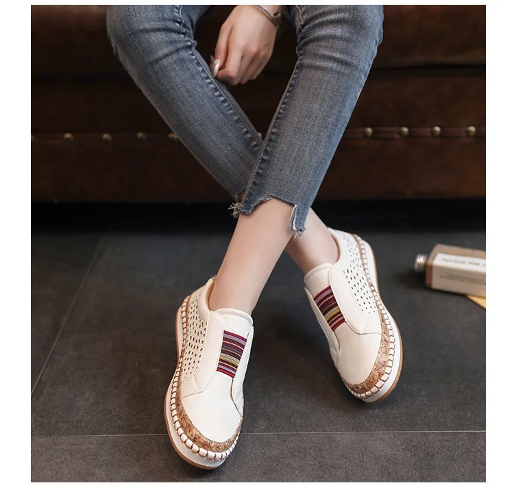 Yara Comfortable Walking Shoes Black, photo studio