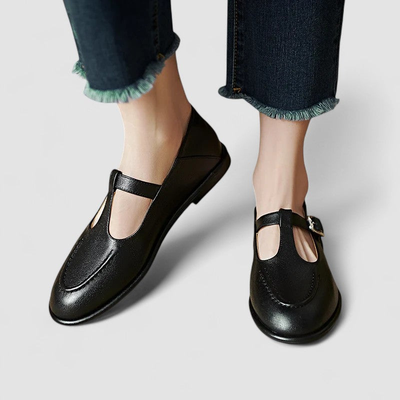 Low-Heel Orthopaedic Mary Jane Shoes Black, studio photo