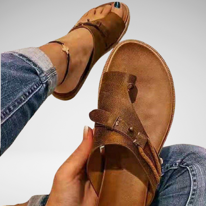 Fernanda | Toe-Loop Sandals with an Ankle Strap