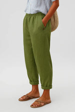 Romina | Cropped Trousers with Turn-Ups and an Elastic Waist