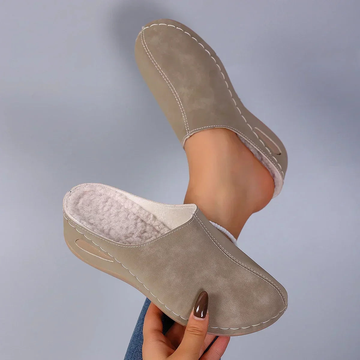 Rosie Orthopaedic Slippers Brown, photo studio