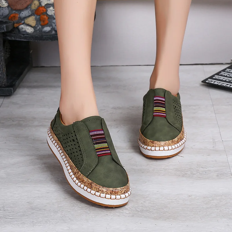Yara Comfortable Walking Shoes Black, photo studio