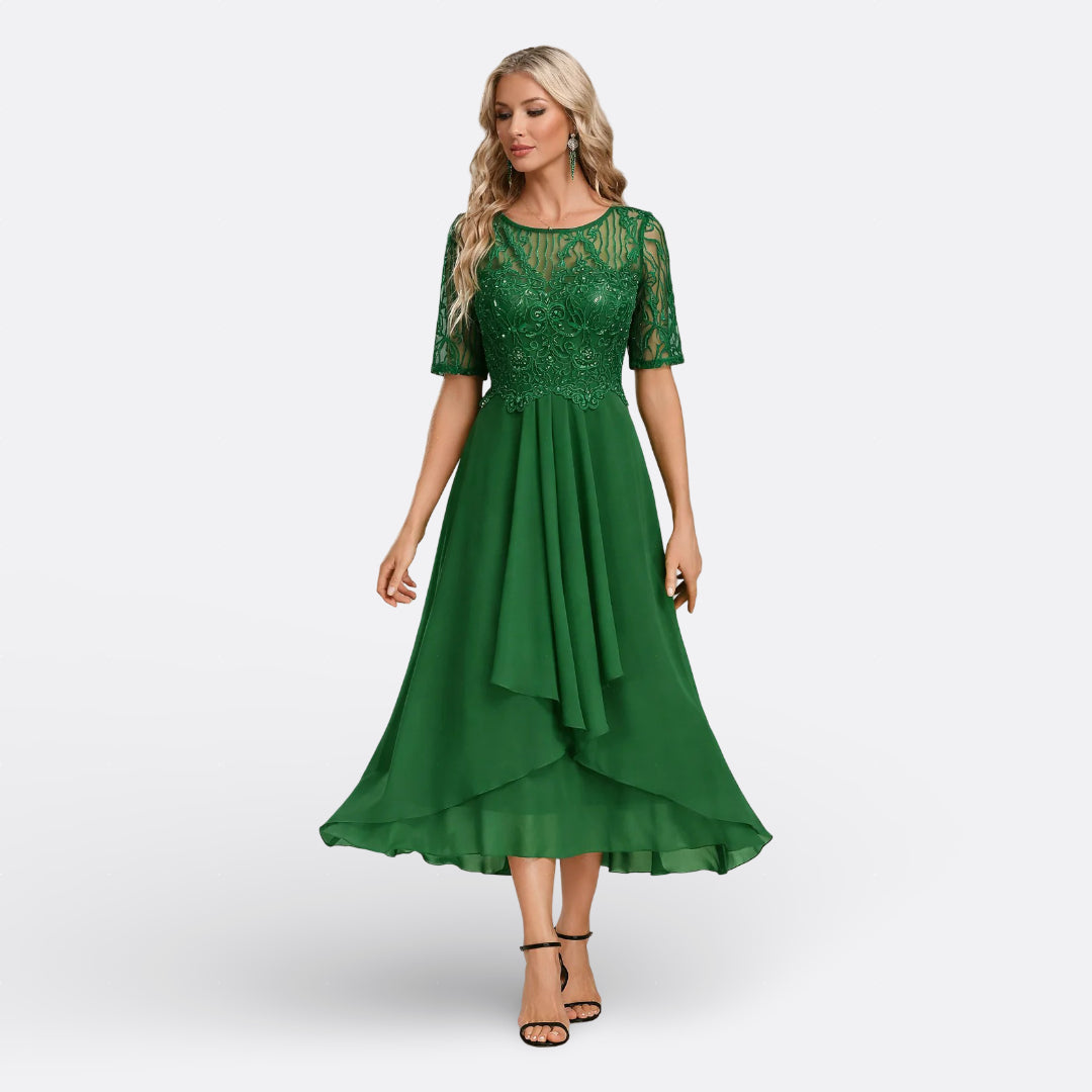 Mariana | Short-Sleeve Lace Dress Green, photo studio