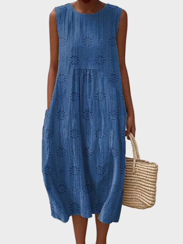 Miranda | Effortless Midi Dress Blue, photo studio