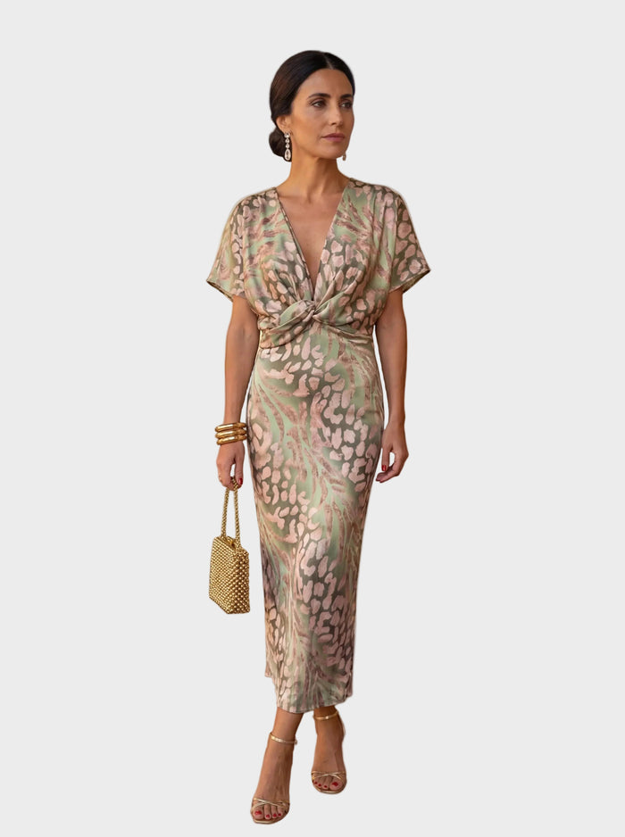 Georgina | Elegant Dress in Light Flowy Fabric