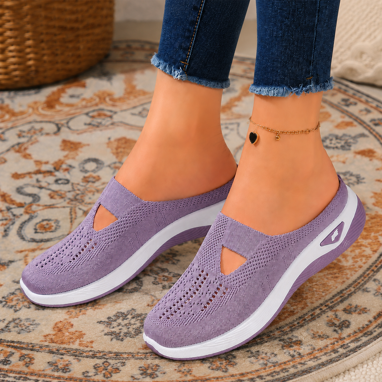 Rosalind | Mesh Slip-On Mules with a Cushioned Air Sole Light Purple, photo studio