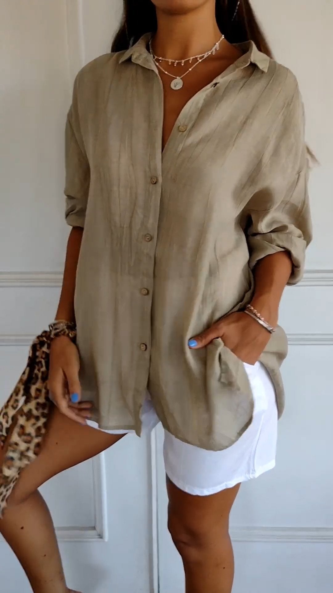 Tamsin | Elegant Oversized Blouse Brown, studio photo