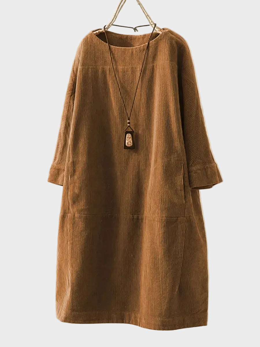 Ella | Relaxed Fine Corduroy Midi Dress Red, photo studio