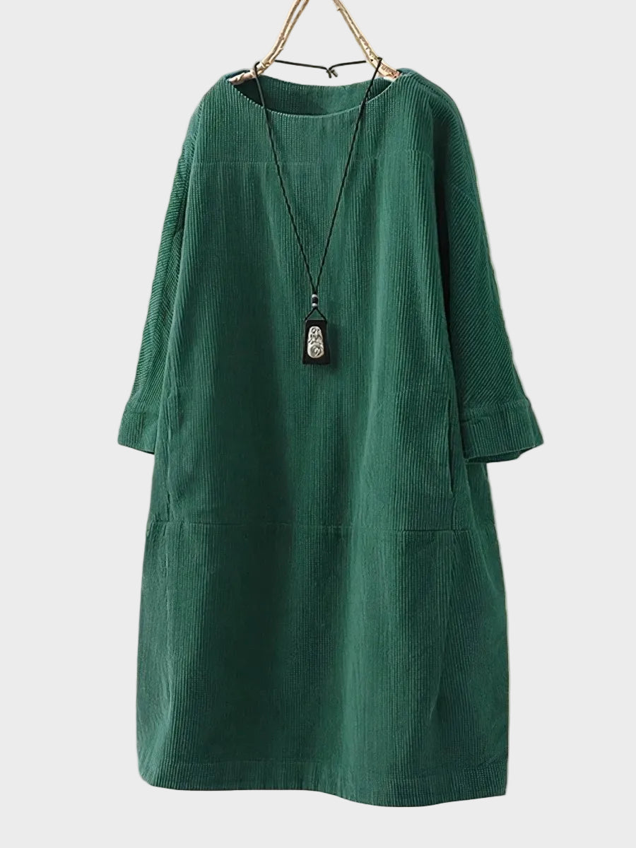 Ella | Relaxed Fine Corduroy Midi Dress Green, photo studio
