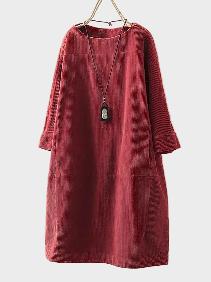 Ella | Relaxed Fine Corduroy Midi Dress Burgundy, photo studio