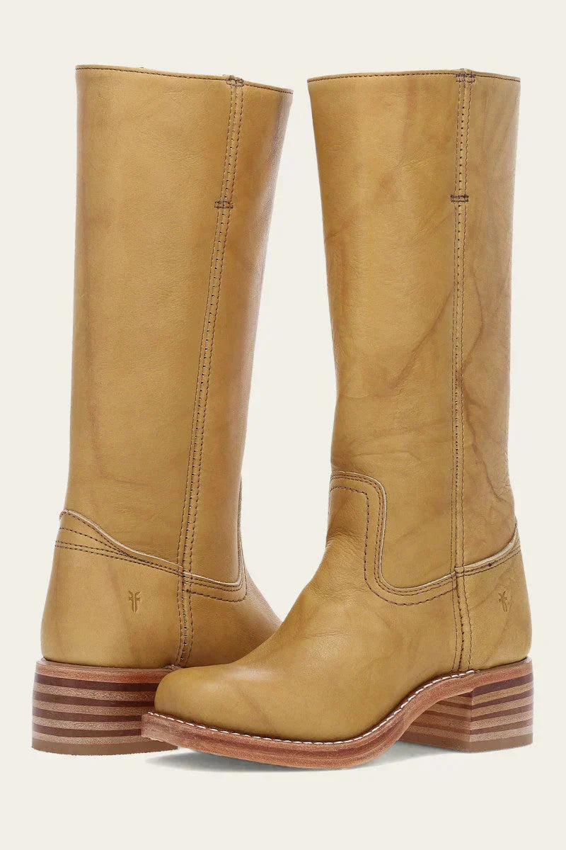 Jane Classic Western Boots Yellow, photo studio
