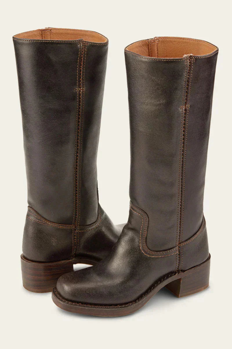 Jane Classic Western Boots Black, photo studio