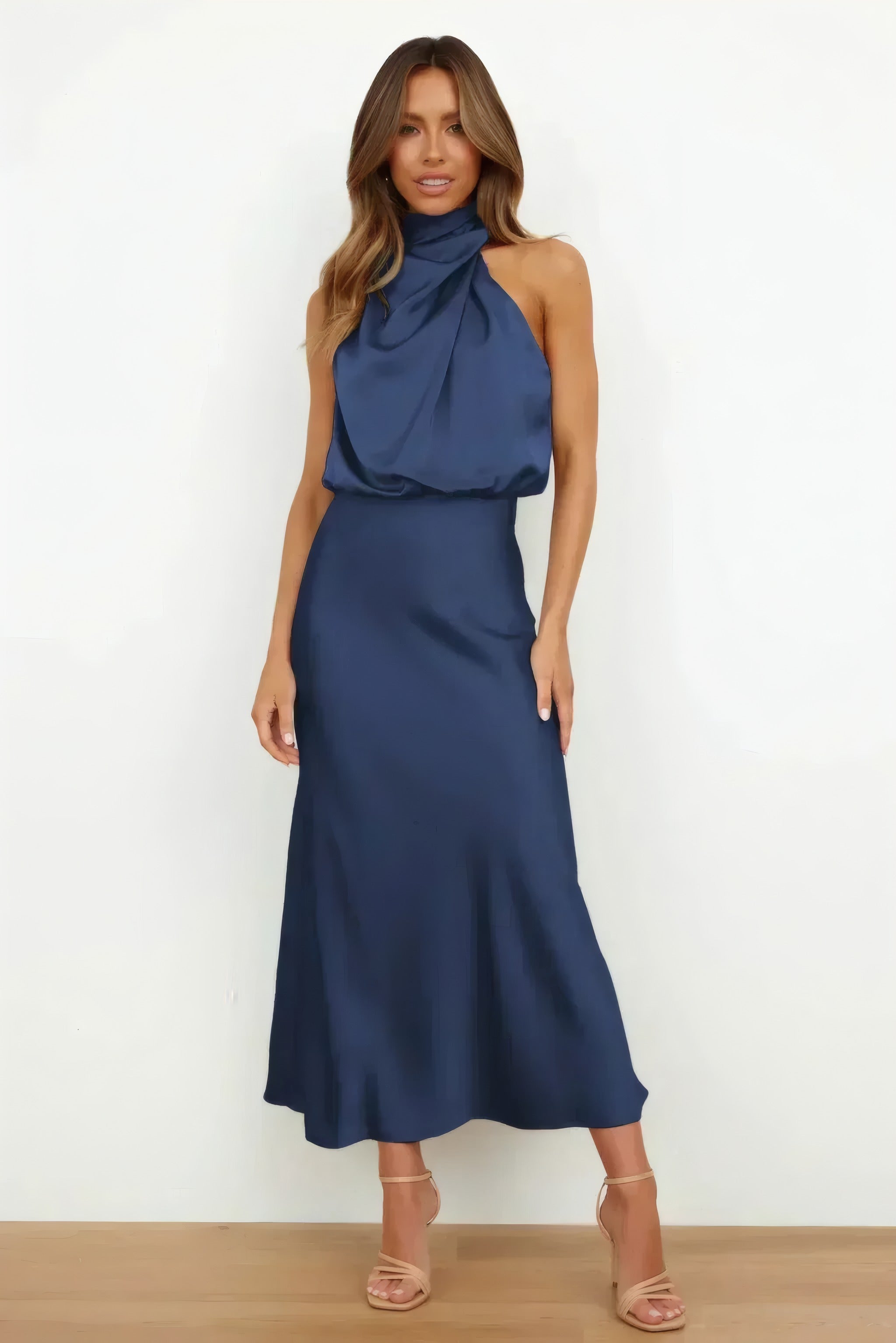 Allie | Evening Dress with Flowy Skirt Navy Blue, photo studio