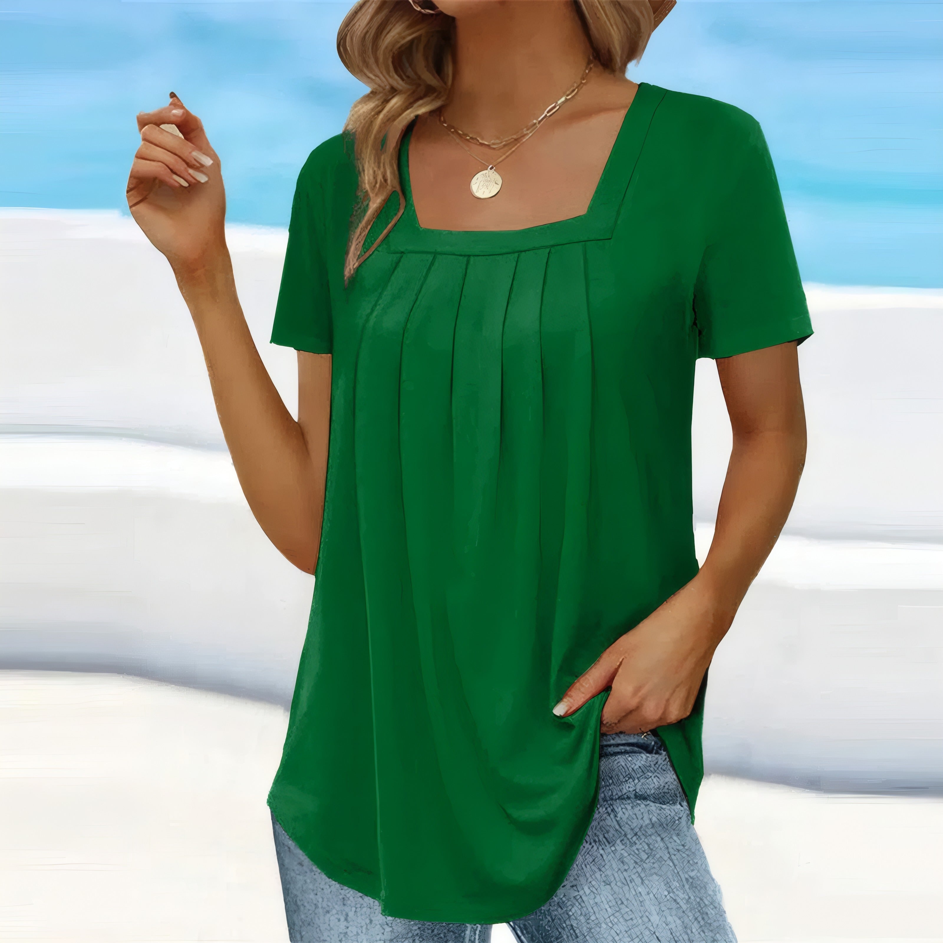 Genevieve | Flowy Square-Neck Blouse Dark Green, photo studio