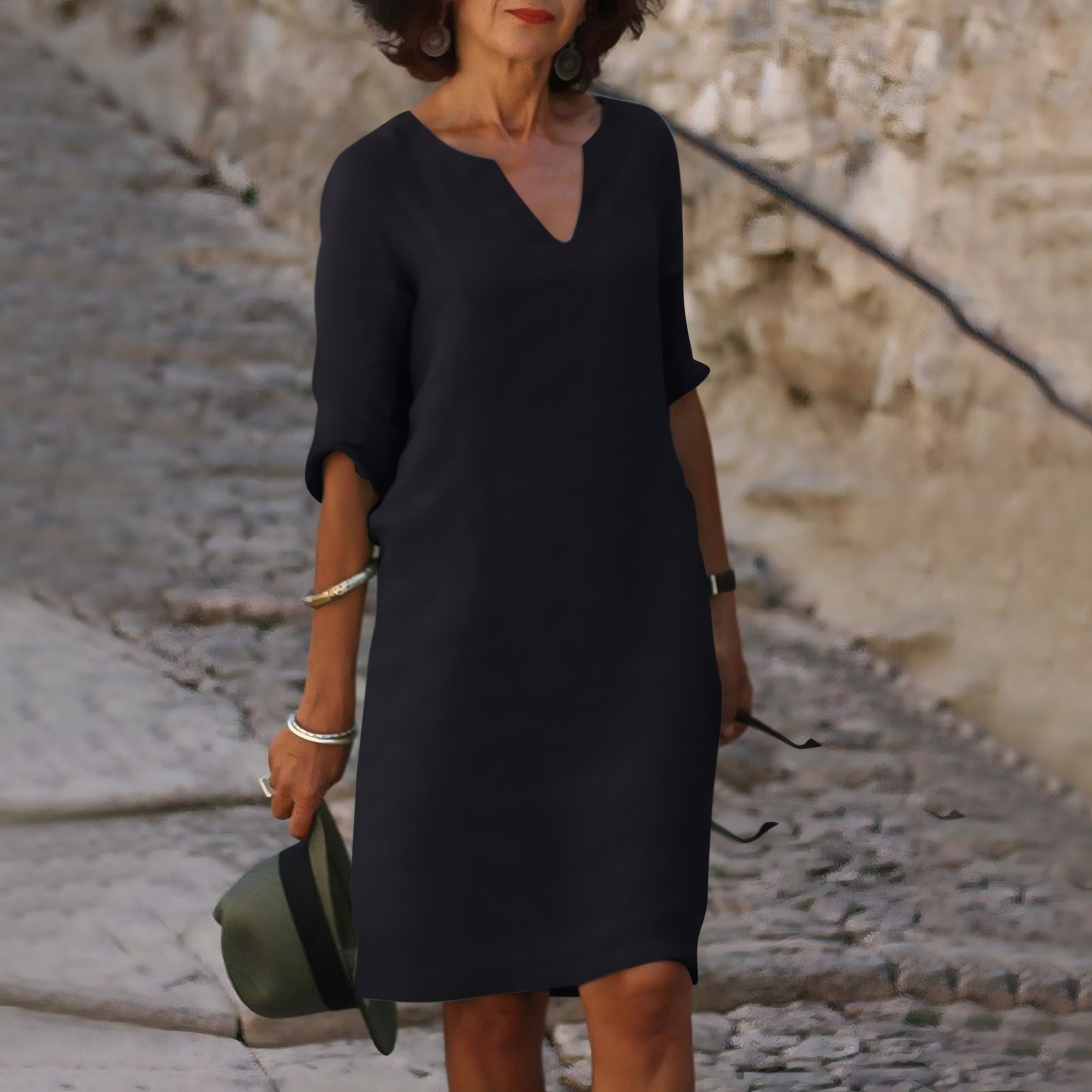 Adela | Flattering V-Neck Dress Black, photo studio