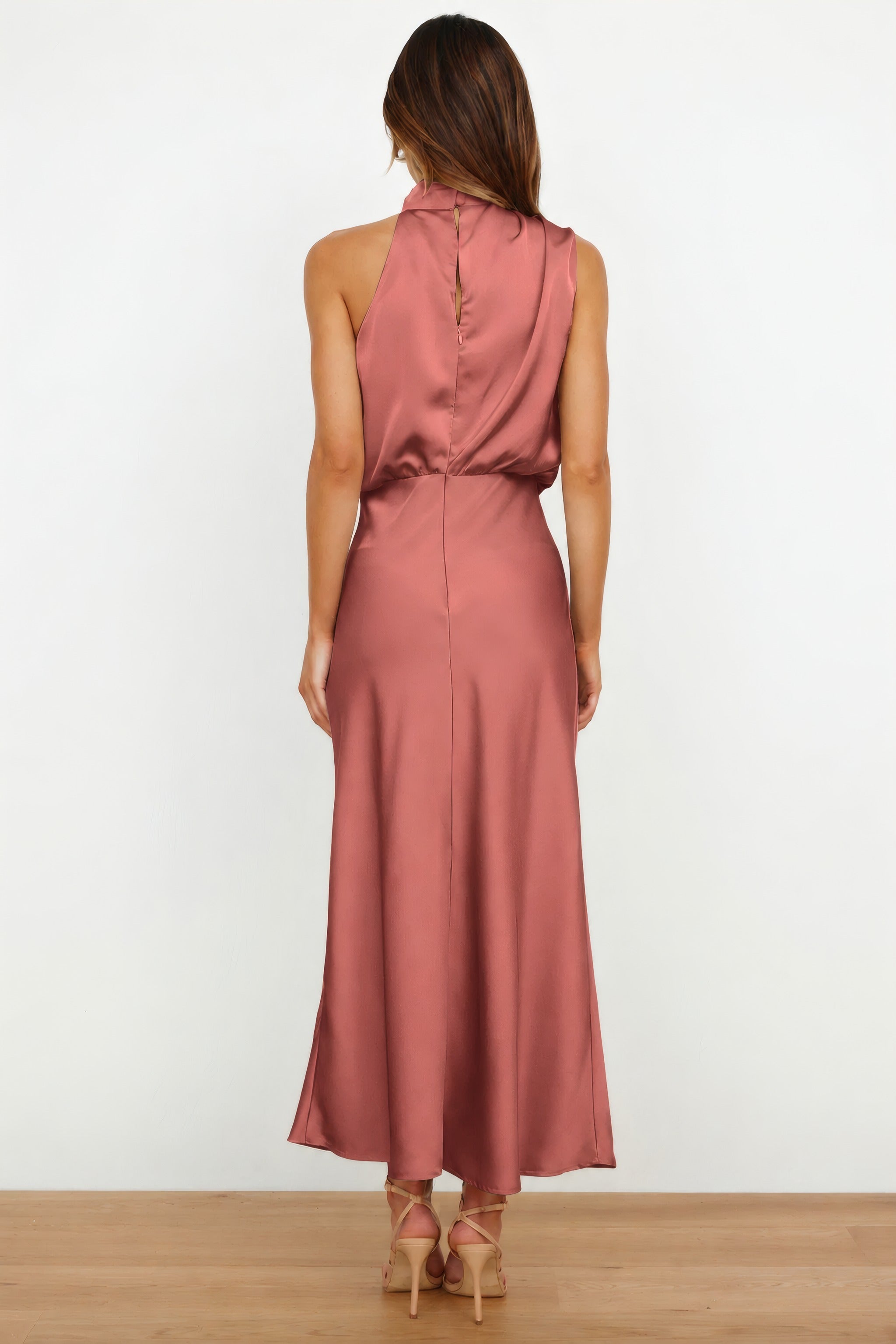 Allie | Evening Dress with Flowy Skirt Coral Pink, photo studio