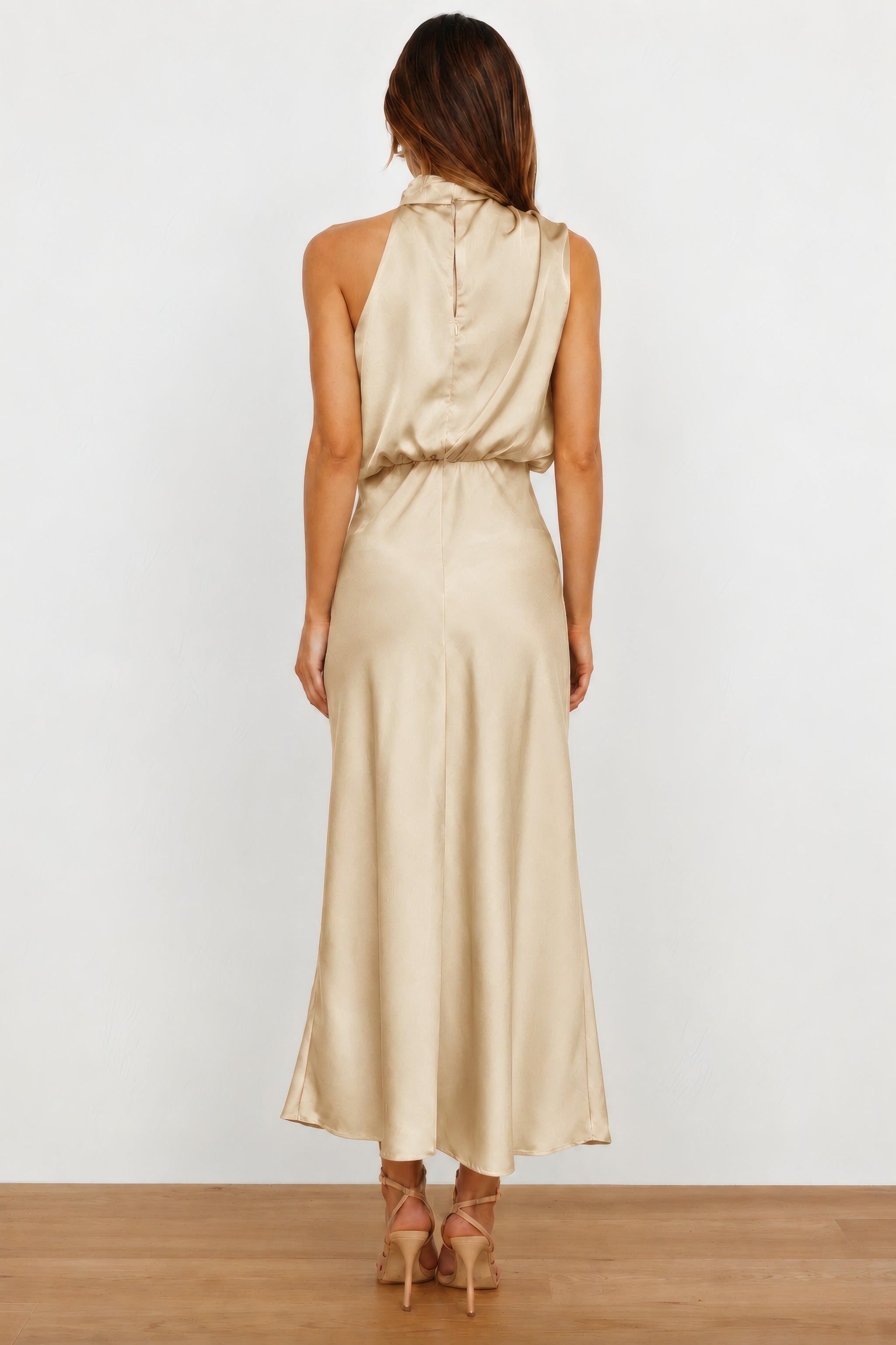 Allie | Evening Dress with Flowy Skirt Beige, photo studio