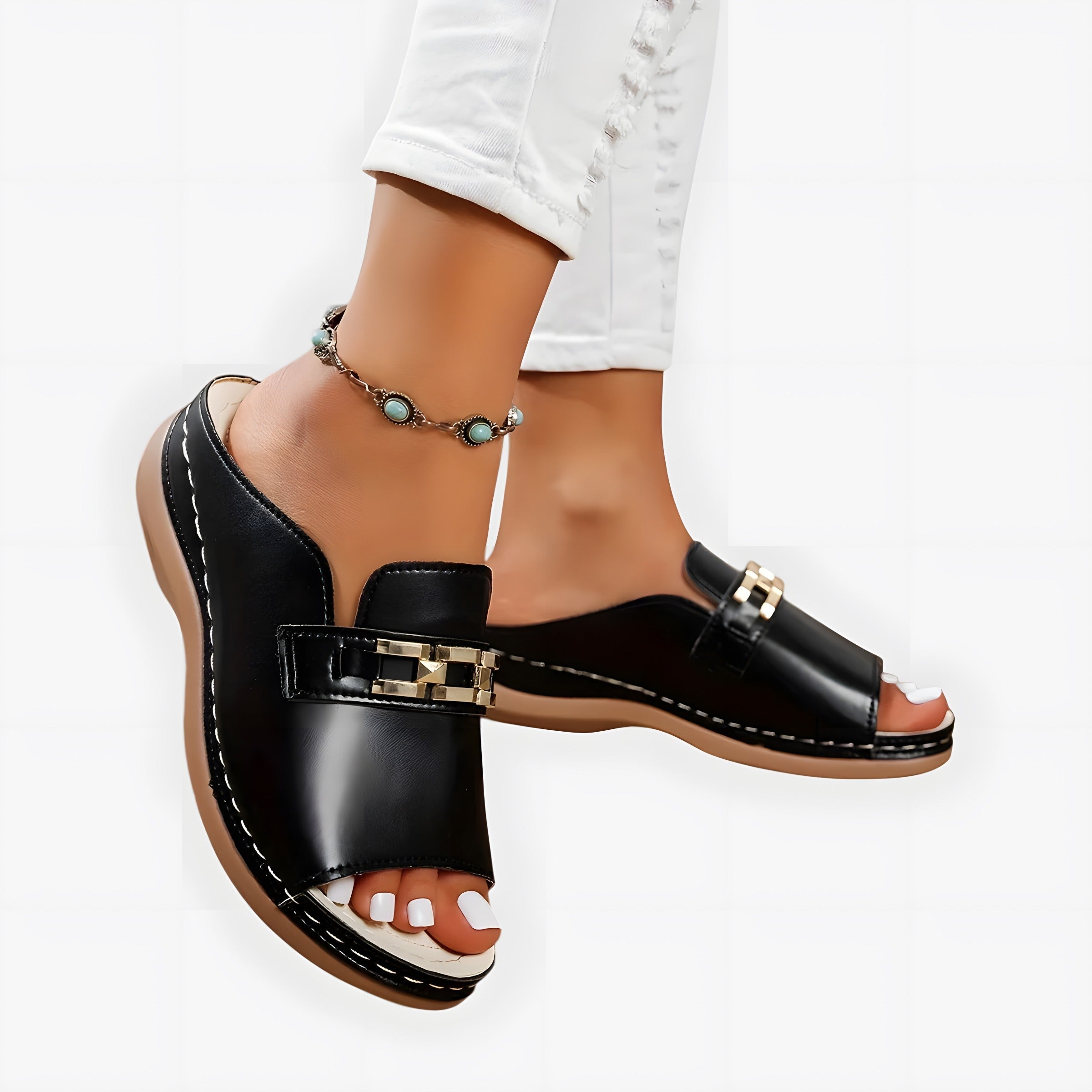 Beatrice | Women's Orthopaedic Sandals Black, photo studio