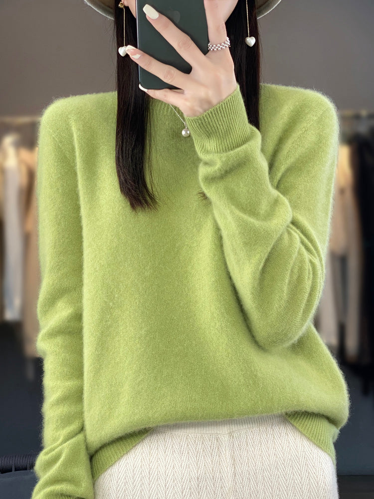 Sage Round-Neck Jumper Fruit Green, studio photo