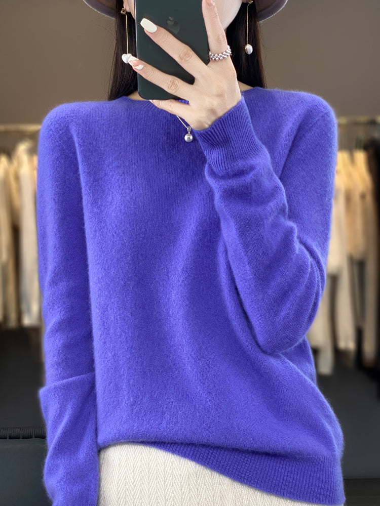 Sage Round-Neck Jumper Blue, photo studio